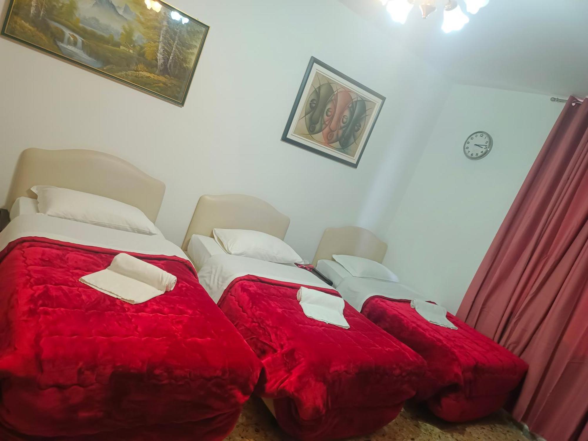 Host Roma Hostel Kültér fotó