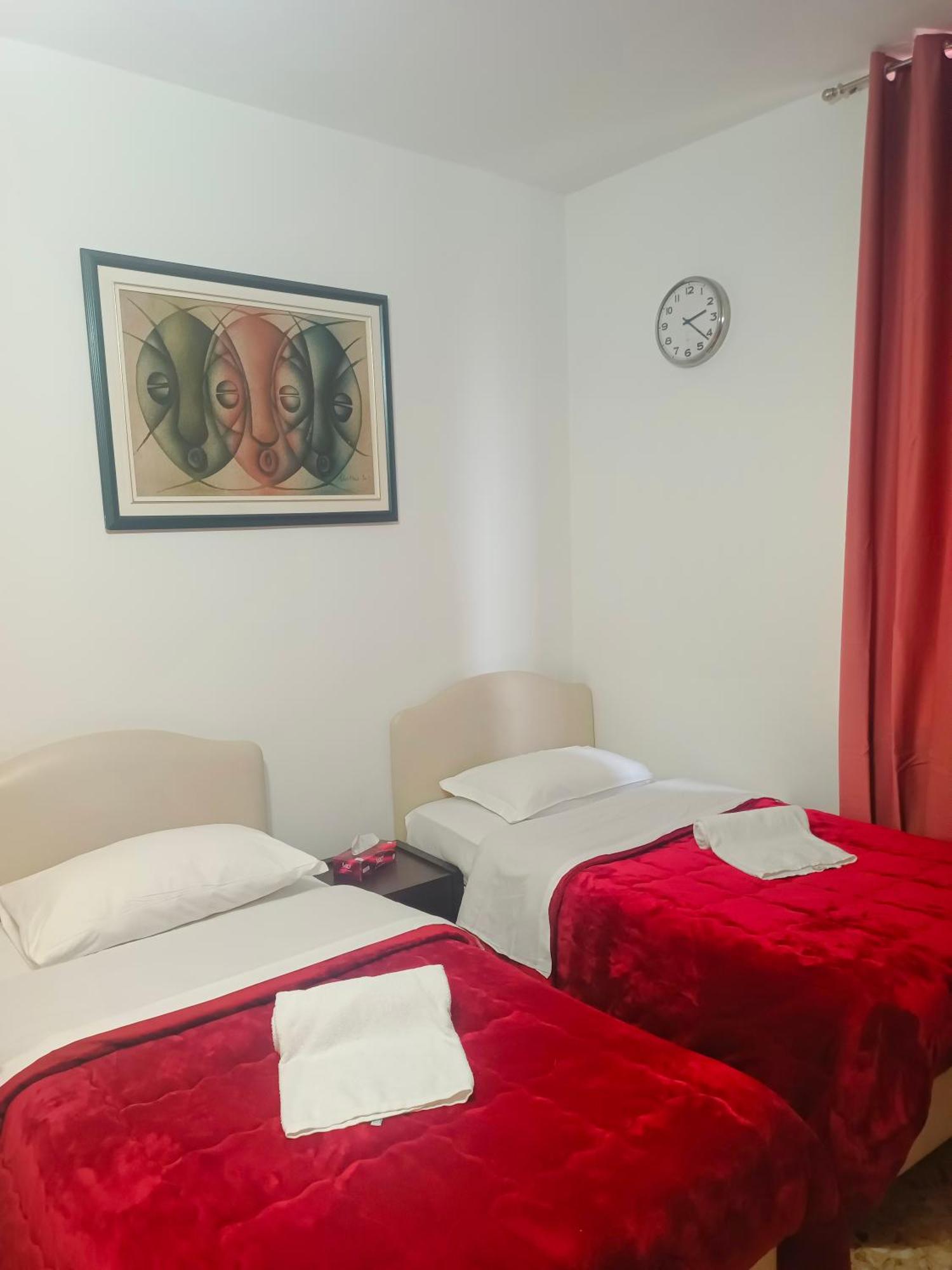 Host Roma Hostel Kültér fotó